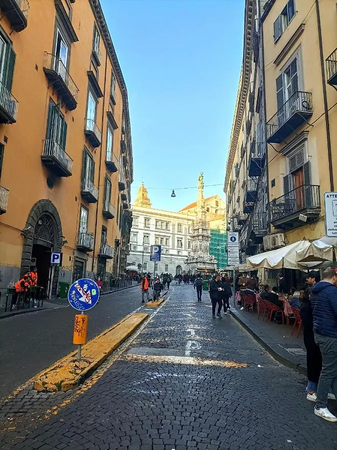 Famme Sta Cuiete Appartamento Napoli Centro